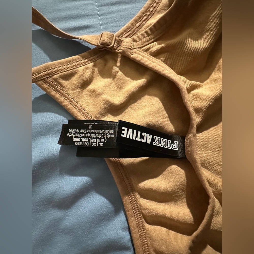 Victoria’s Secret PINK sports bra